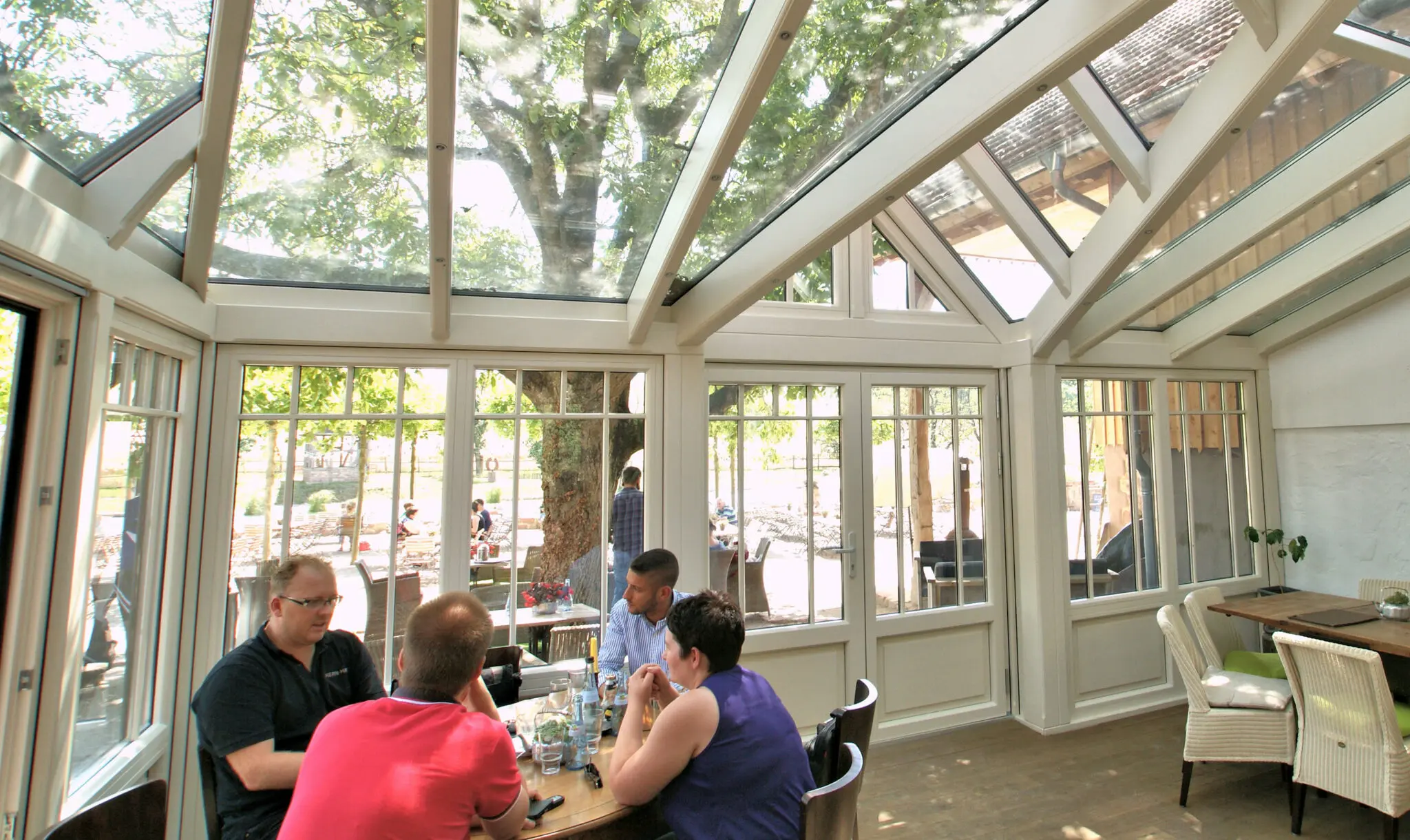 Gastronomie-Wintergarten: Kundenzufriedenheit Gastronomie-Wintergarten: Kundenzufriedenheit
