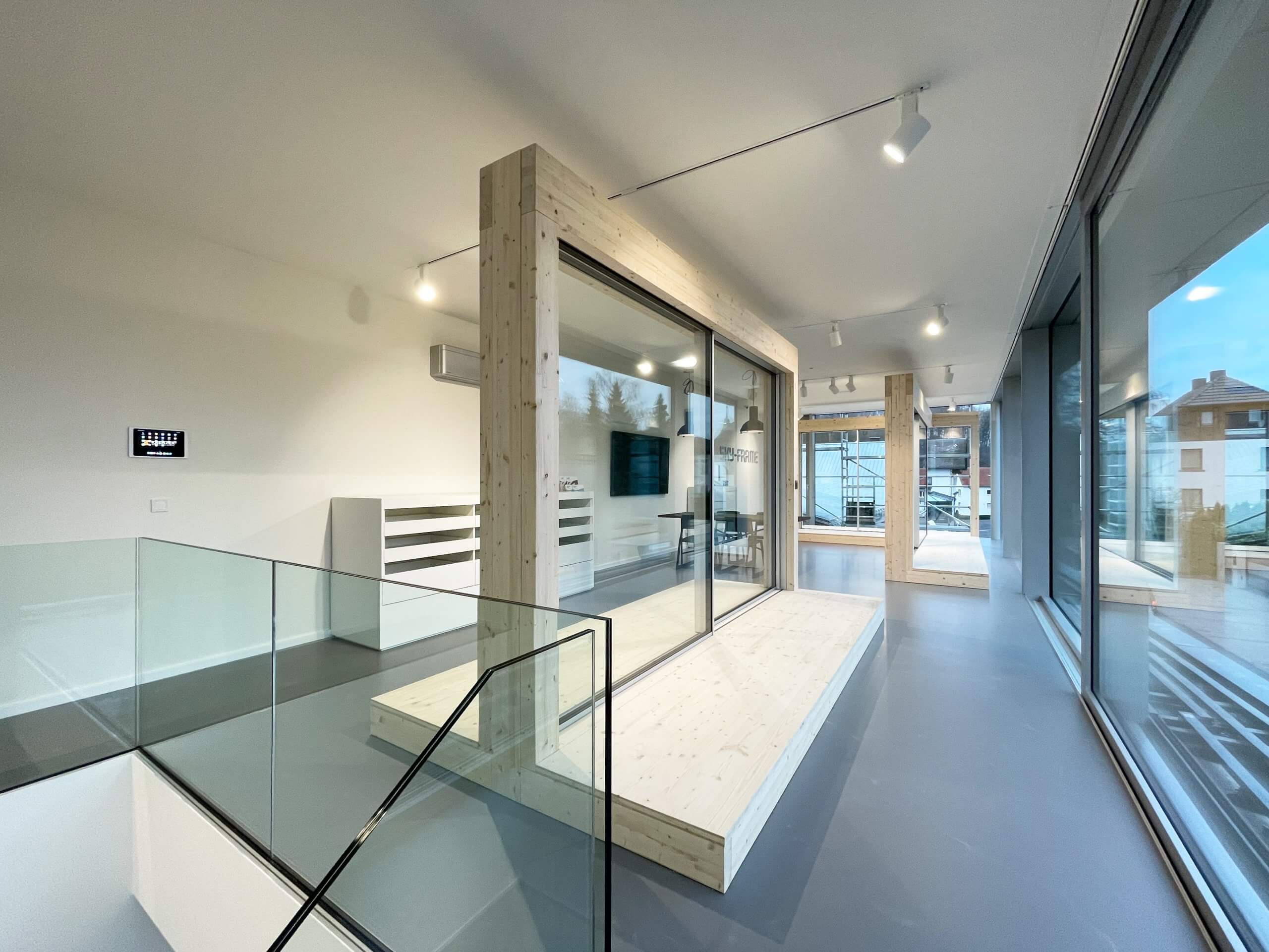 Sky-Frame-Showroom